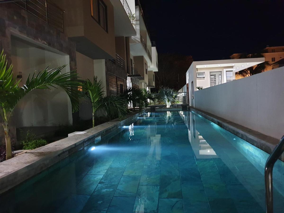 Westwood Luxury Penthouse With Private Roof Top Ref 15847 Flic en Flac Bagian luar foto