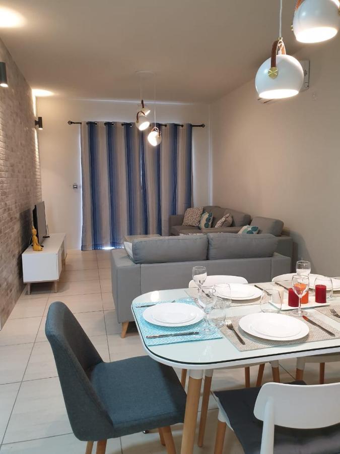 Westwood Luxury Penthouse With Private Roof Top Ref 15847 Flic en Flac Bagian luar foto