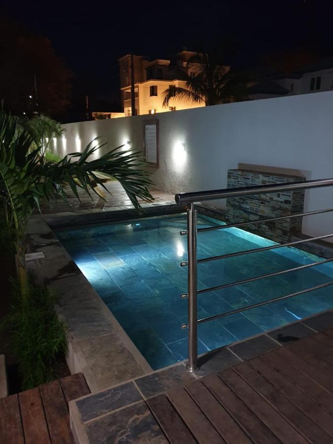 Westwood Luxury Penthouse With Private Roof Top Ref 15847 Flic en Flac Bagian luar foto