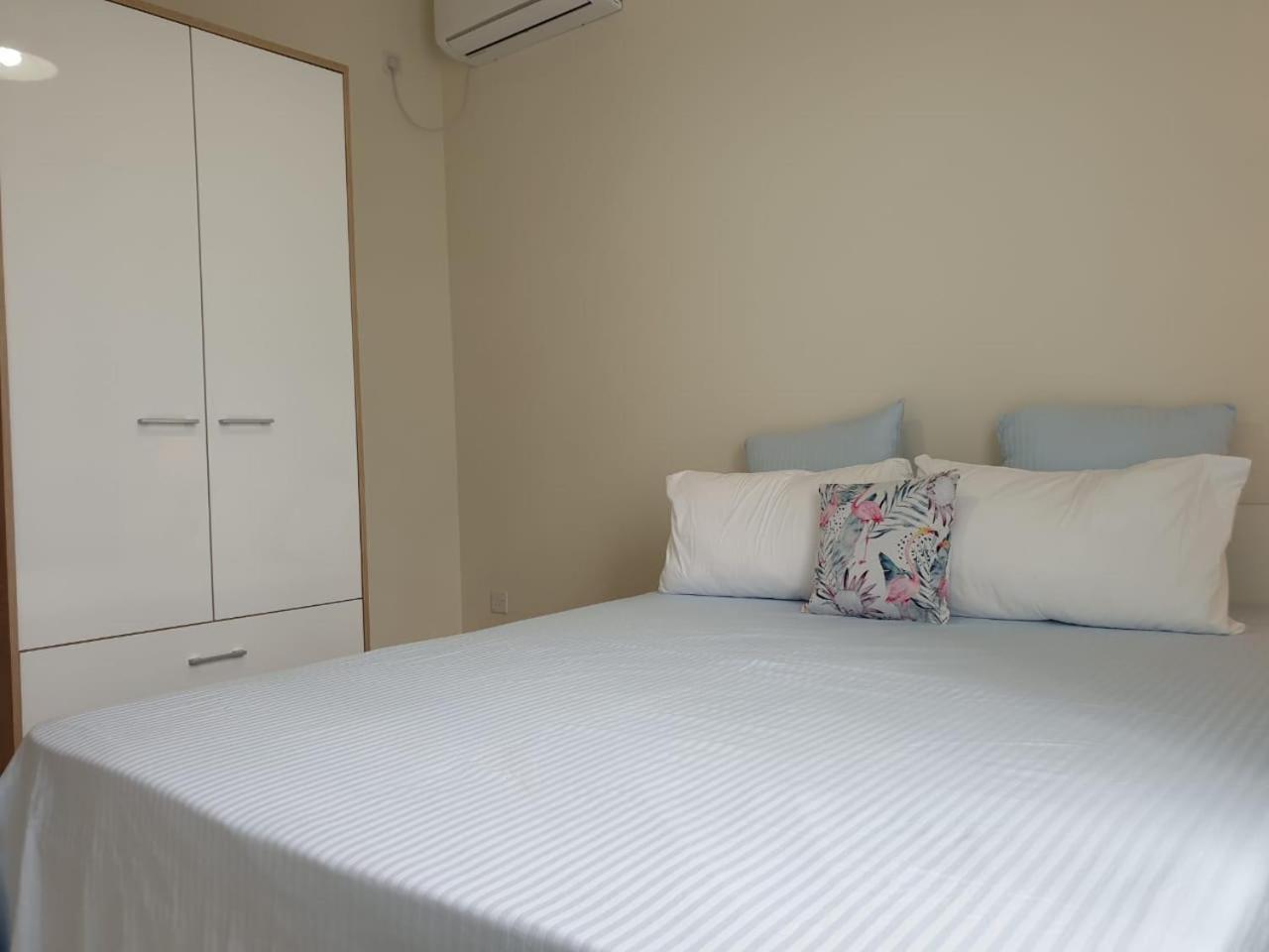 Westwood Luxury Penthouse With Private Roof Top Ref 15847 Flic en Flac Bagian luar foto